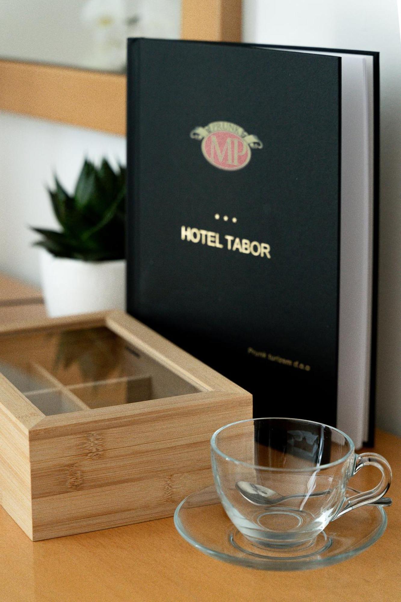 Hotel Tabor Sezana Exterior photo